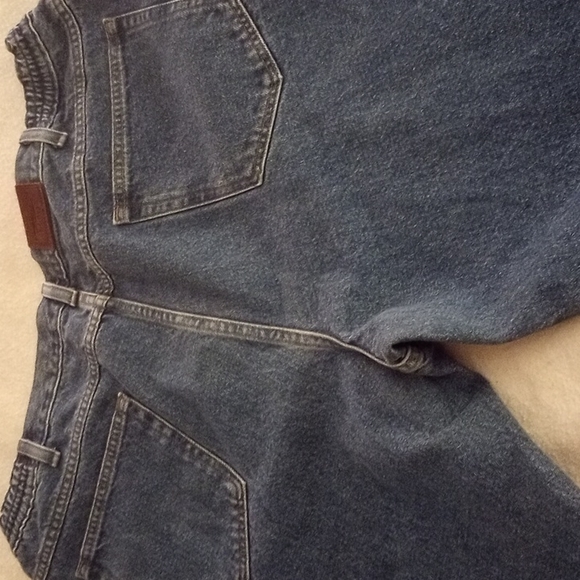 LL Bean shortened  Jeans - Picture 5 of 9
